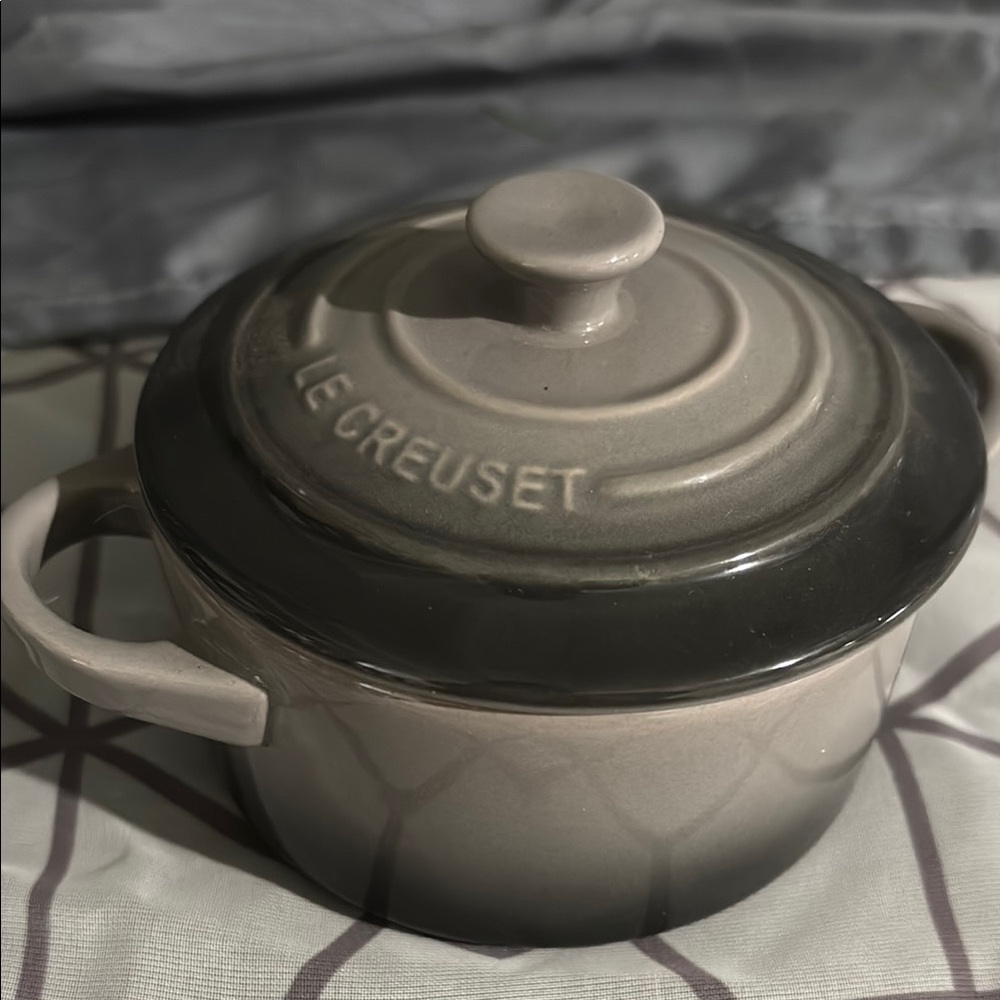 Le Creuset Gray Cookware Dutch Oven mini